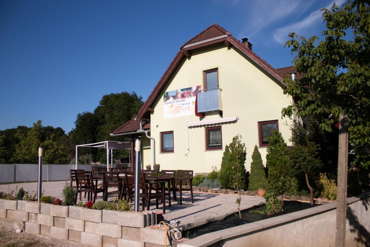 Turisticna Kmetija Sirk Motel Zgornja Velka Kültér fotó
